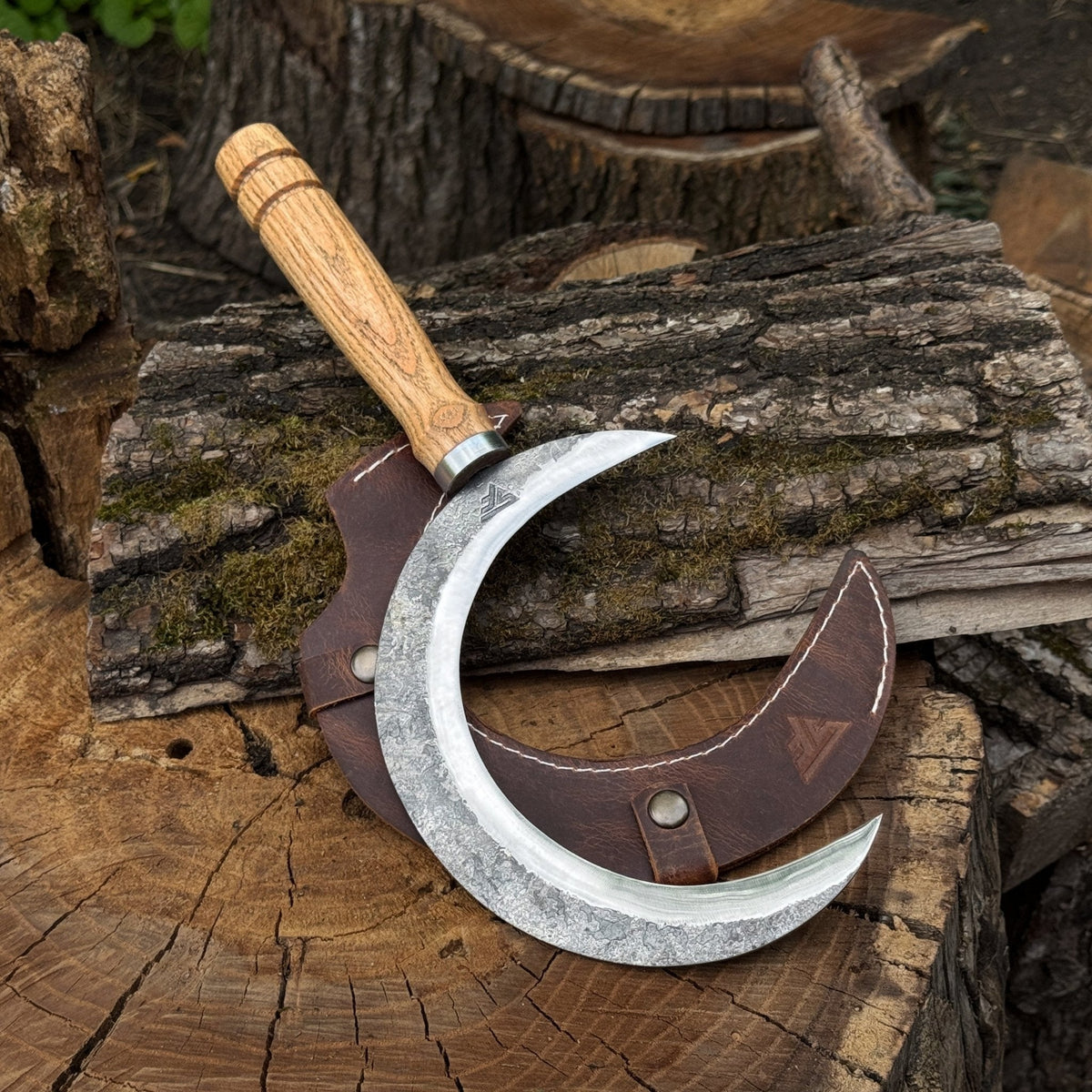 Hand-Forged Athame Ritual Witch Sickle, ⌀16.5 cm (6.5 inches)