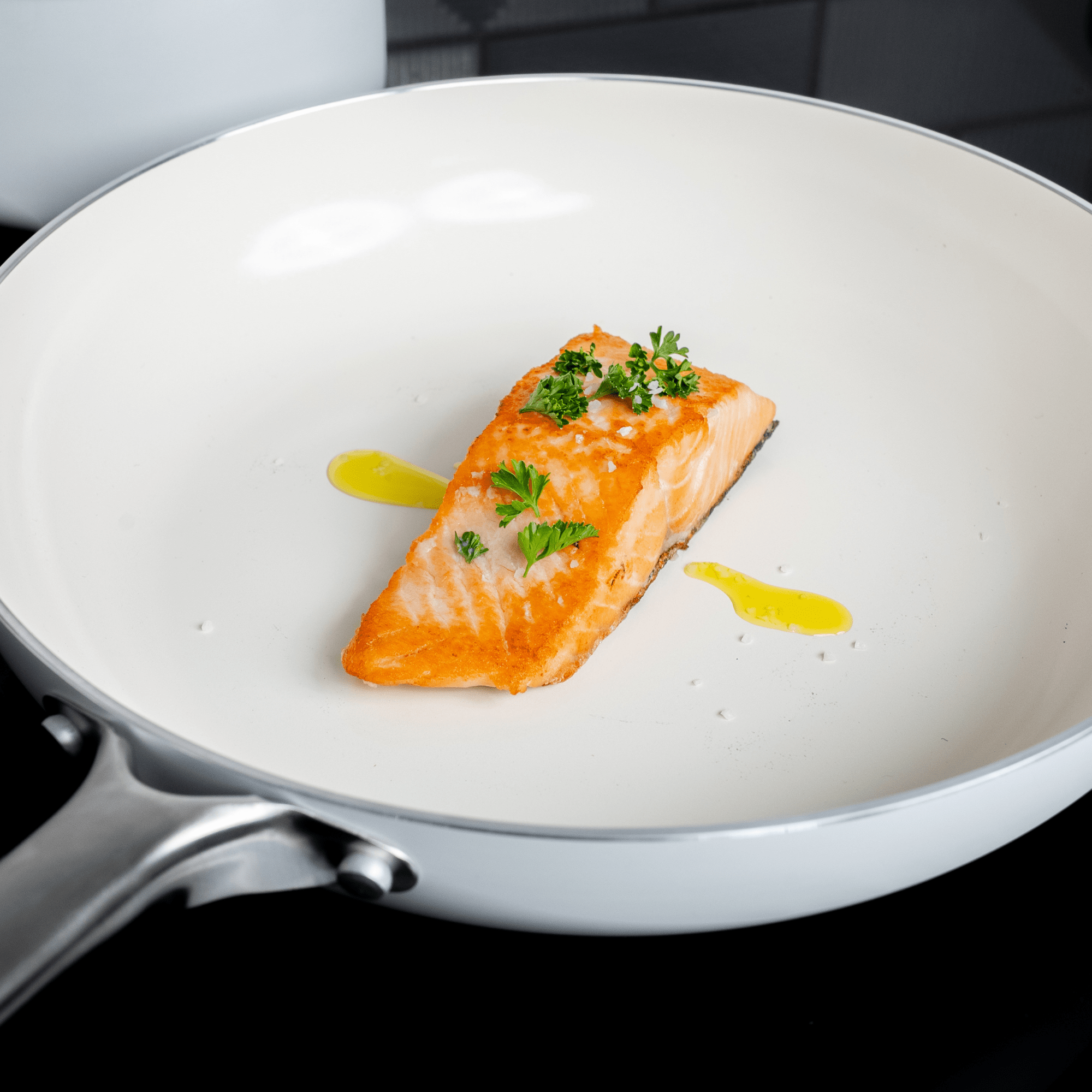 Mobi 8-Piece Ceramic Cookware Set | Cannoli Cream