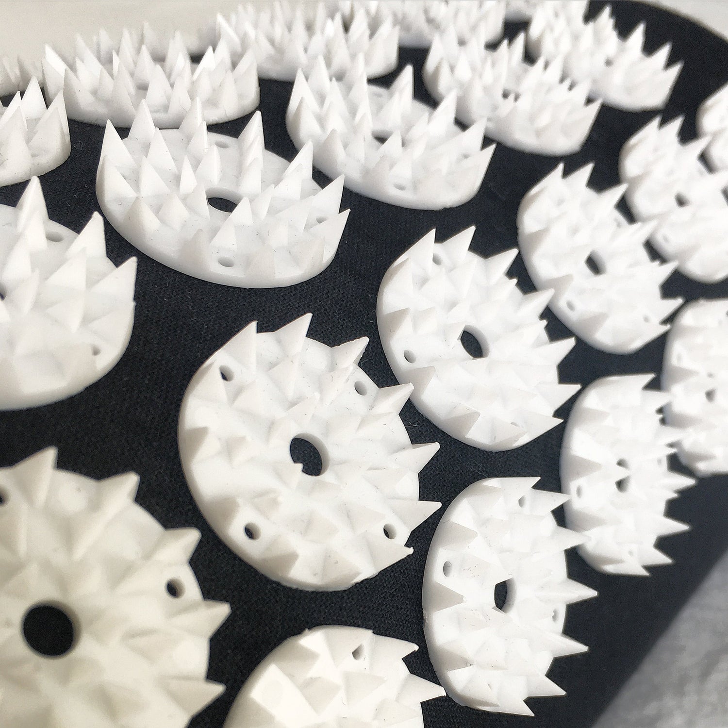 BON Intense Pillow - Black