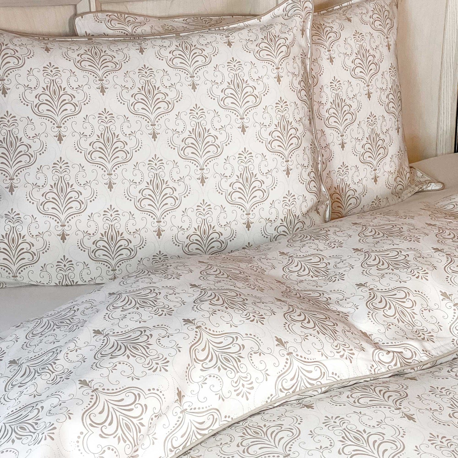 Cooling Bamboo Duvet Cover Set - 100% Viscose from Bamboo - 3pc- Damask