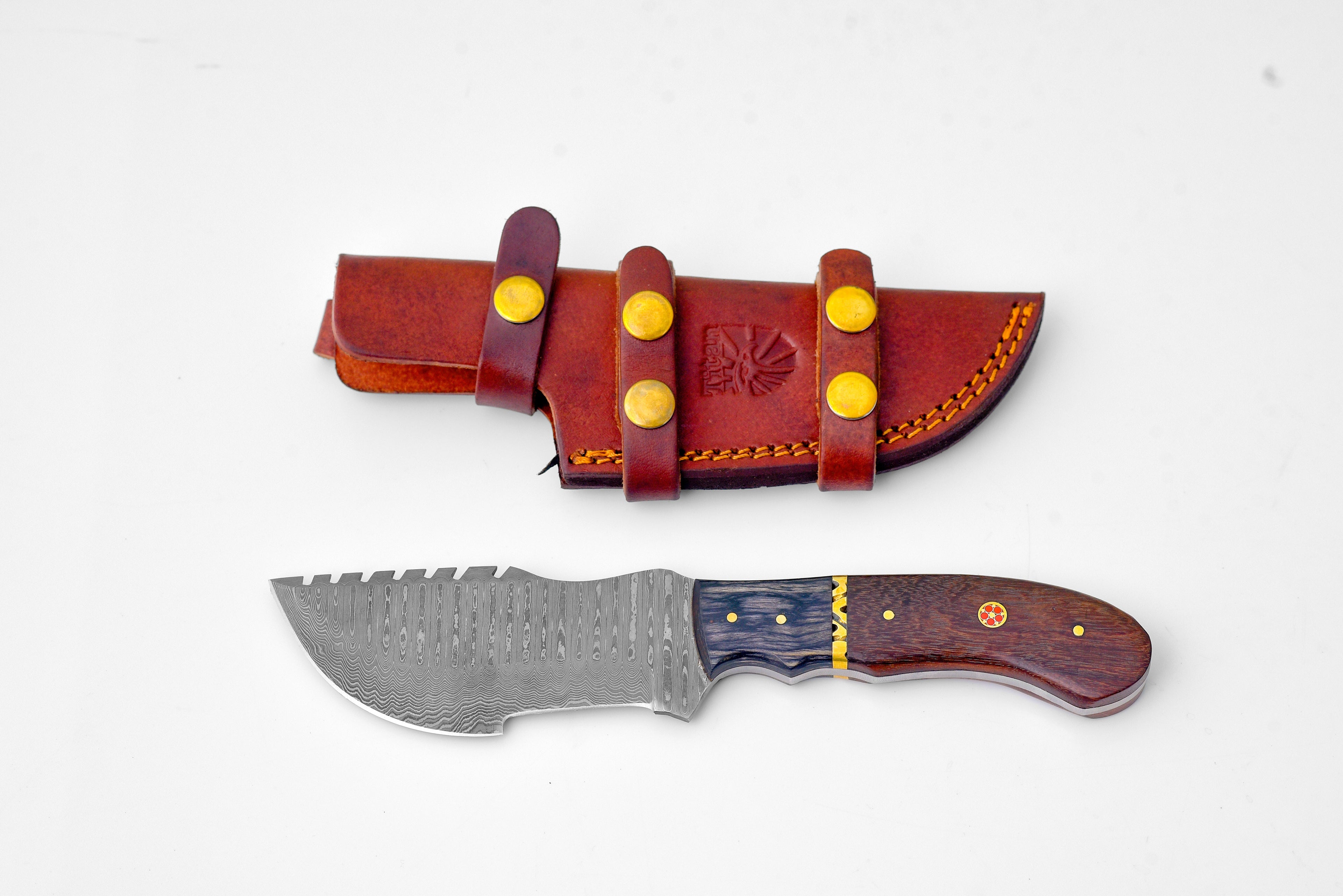 Warden Tracker - Damascus steel/ Camping / Walnut &amp; Diamond Wood Grip TK-216W