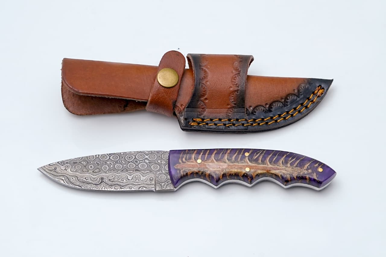 Handmade Damascus Steel Knife with Purple Pine Cone Handle &amp; Leather Sheath TK-428