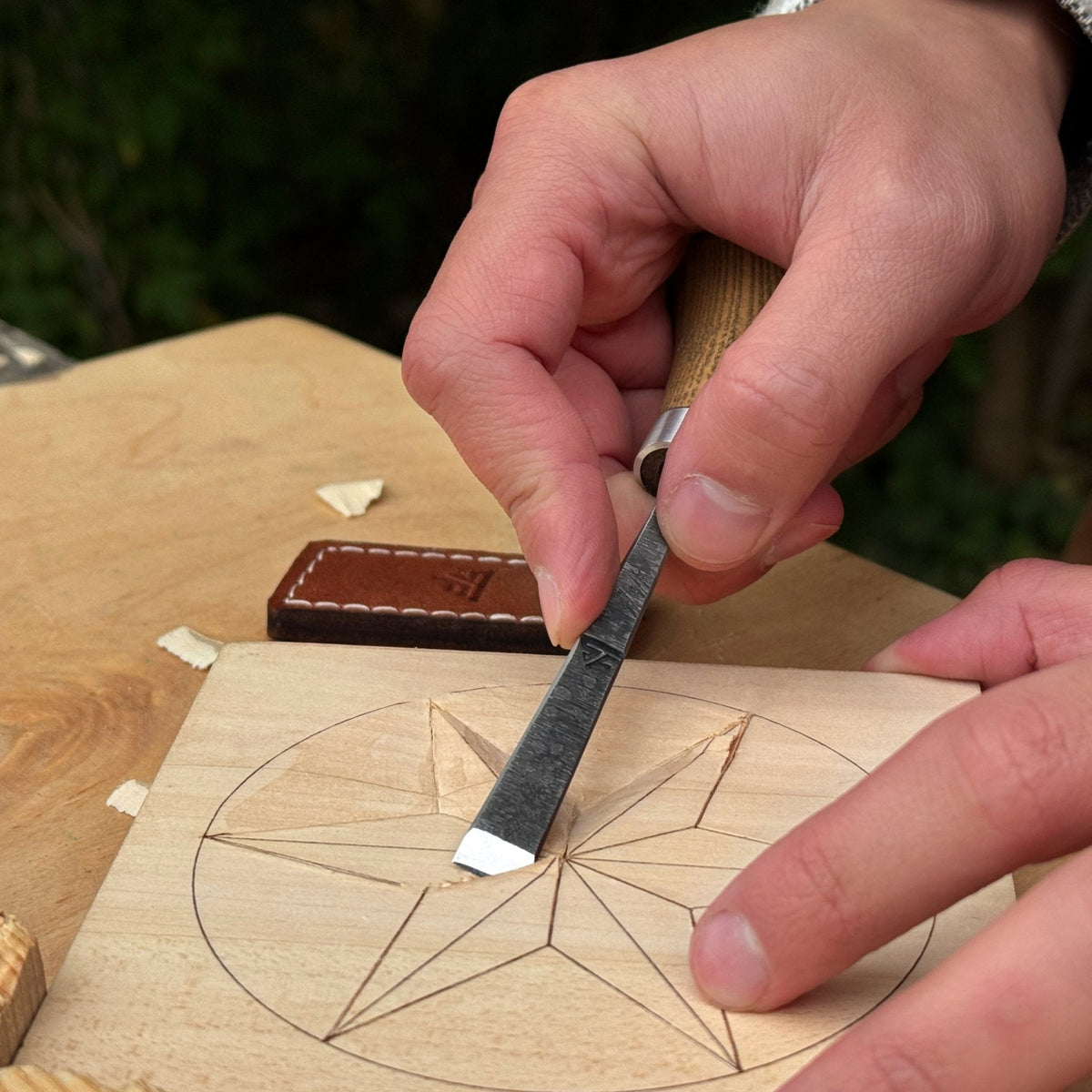 Detail Carving Chisel with Palm Handle, 10 mm (0.39 inches)
