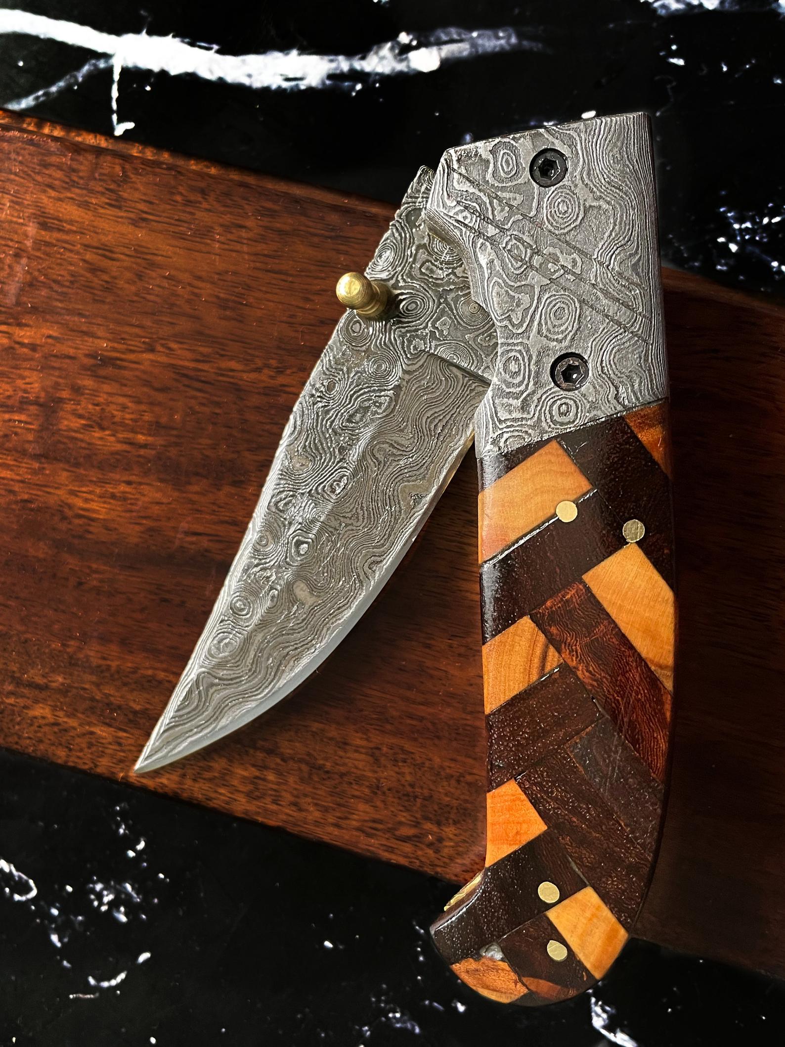 Custom Checkered Titan classico - Raindrop Damascus folding blade/ EDC/ Checkered (Walnut &amp; Olive)  TF-001Y