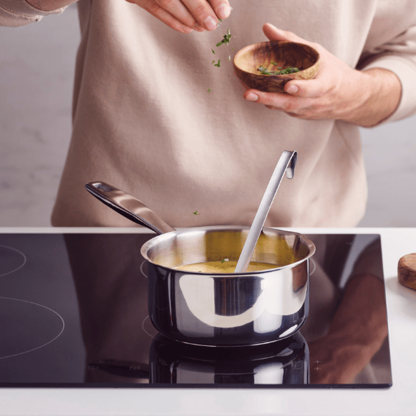 Maestro 1.7 Qt. Saucepan with Lid