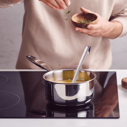Maestro 1.7 Qt. Saucepan with Lid