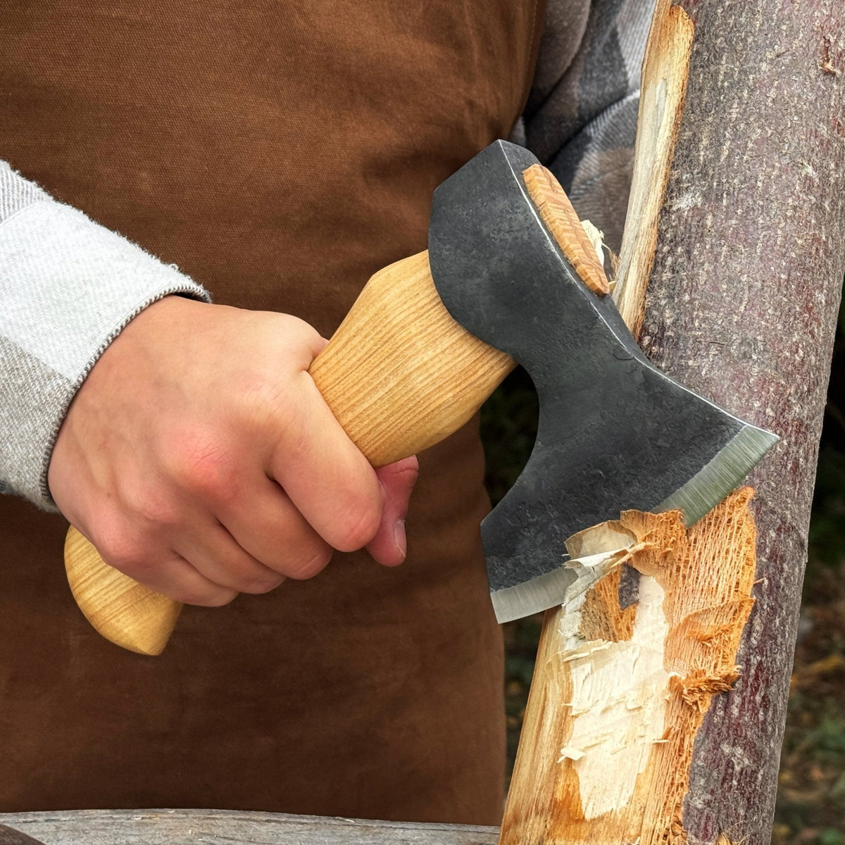 Small Carving Axe with Leather Sheath, 0.47 kg (1 lb)