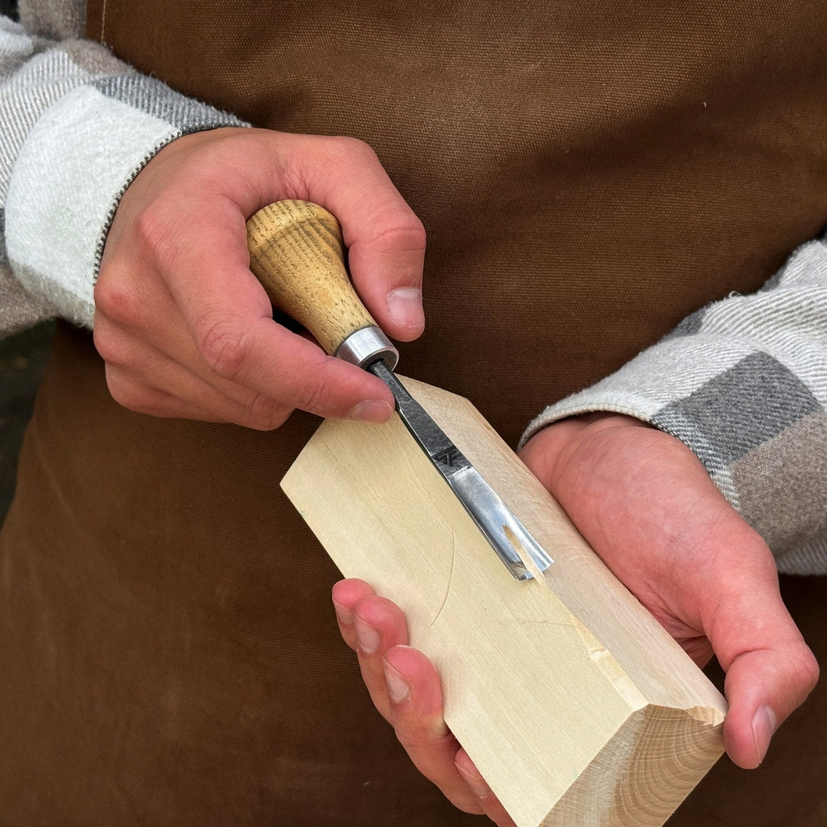 Straight Carving Gouge with Palm Handle, 5-12 mm / 0.20-0.47 in
